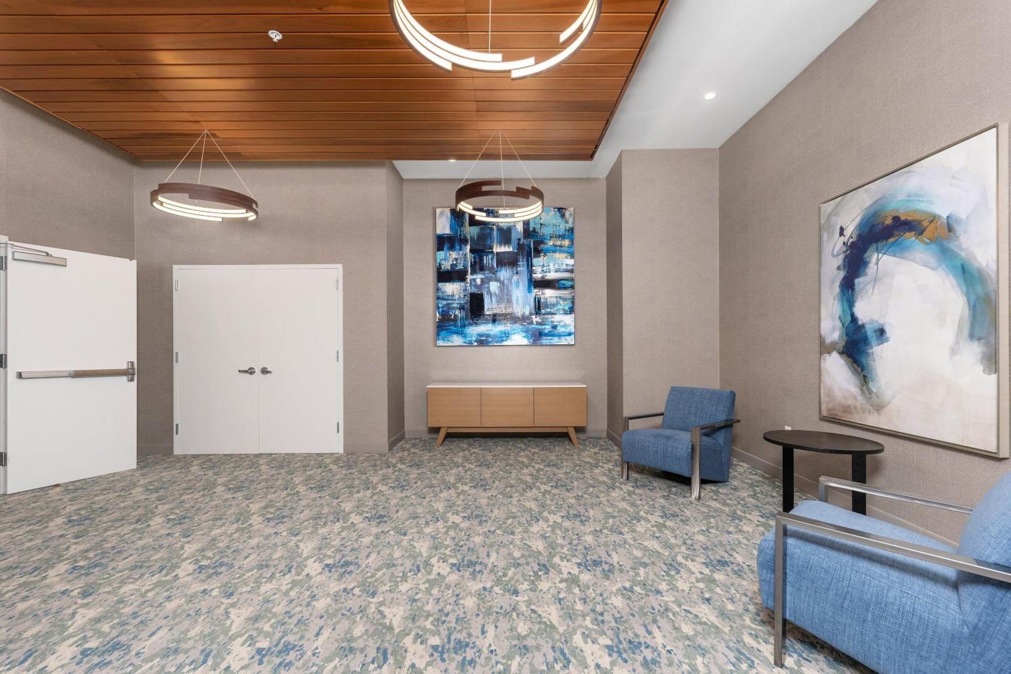 Element Hampton Peninsula Town Center Hotel Bagian luar foto